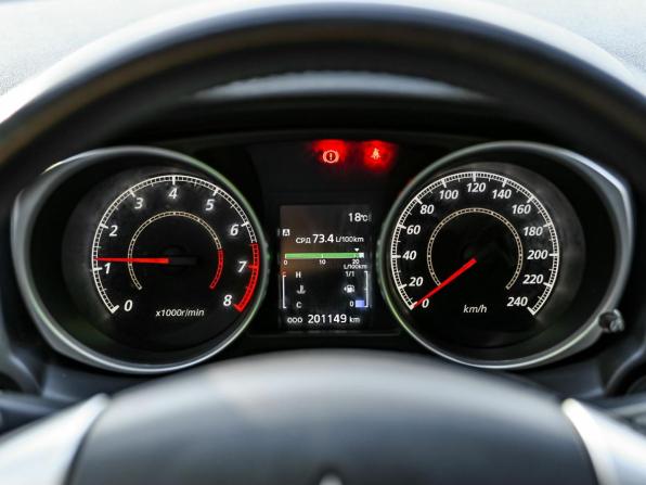 Mitsubishi ASX I с пробегом 2013 года, цена 1 020 000 рублей, 200960 км, внедорожник, Автокод Объявления