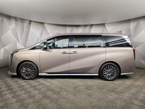 GAC M8 с пробегом 2024 года, цена 4 300 000 рублей, 65734 км, минивэн, Автокод Объявления