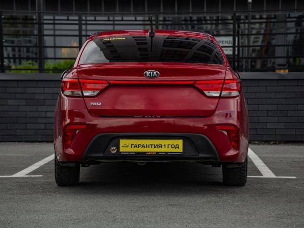 Kia Rio IV с пробегом 2017 года, цена 850 000 рублей, 291600 км, седан, Автокод Объявления