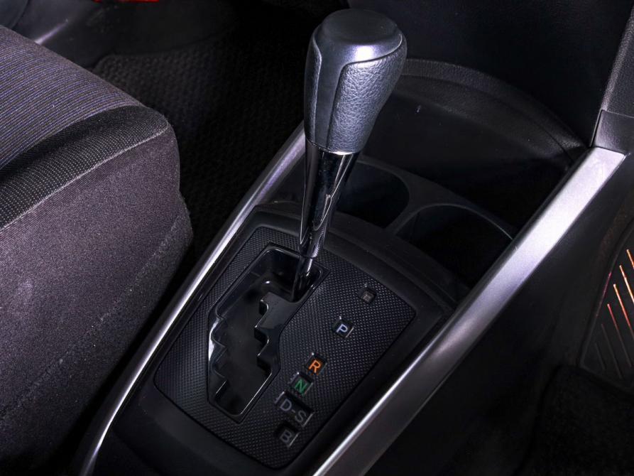 Toyota Corolla XI (E160 E170) Рестайлинг 2 Минеральные Воды  - изображение 11