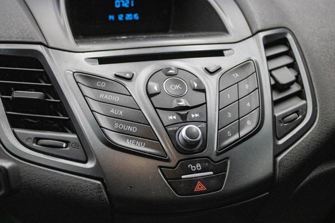 Ford Fiesta Mk6 Рестайлинг с пробегом 2015 года, цена 539 000 рублей, 161430 км, хэтчбек, Автокод Объявления