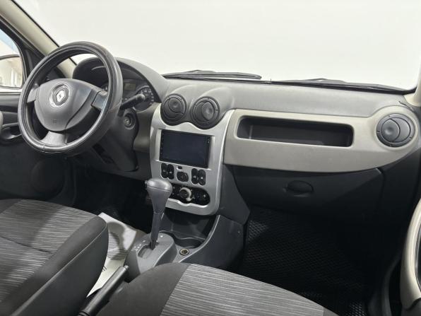 Renault Sandero I с пробегом 2012 года, цена 700 000 рублей, 74318 км, хэтчбек, Автокод Объявления