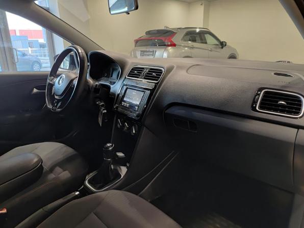 Volkswagen Polo V Рестайлинг с пробегом 2017 года, цена 1 247 000 рублей, 54281 км, седан, Автокод Объявления