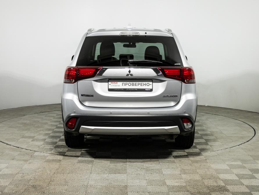 Mitsubishi Outlander III Рестайлинг 2 Санкт-Петербург  - изображение 6
