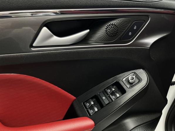 Haval Jolion I Рестайлинг с пробегом 2024 года, цена 2 050 000 рублей, 69500 км, внедорожник, Автокод Объявления