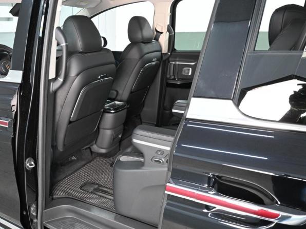 Hongqi HQ9 с пробегом 2022 года, цена 5 459 000 рублей, 21278 км, минивэн, Автокод Объявления