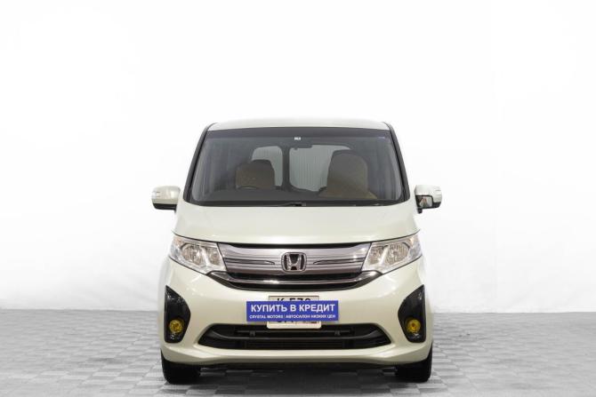 Honda Stepwgn V с пробегом 2015 года, цена 1 799 000 рублей, 139000 км, минивэн, Автокод Объявления