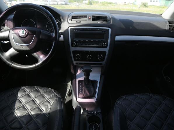 Skoda Octavia II (A5) Рестайлинг с пробегом 2011 года, цена 780 000 рублей, 173000 км, лифтбек, Автокод Объявления