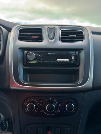 Renault Logan II с пробегом 2017 года, цена 748 000 рублей, 106000 км, седан, Автокод Объявления