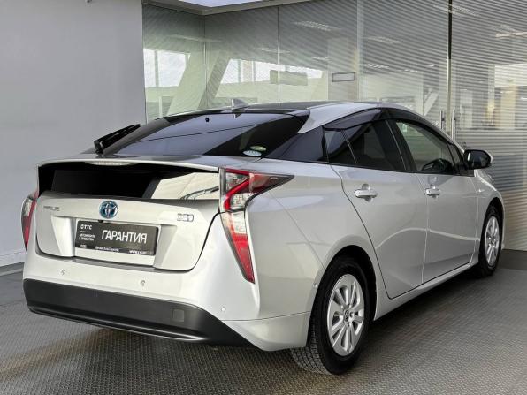 Toyota Prius IV (XW50) с пробегом 2017 года, цена 1 680 000 рублей, 152000 км, лифтбек, Автокод Объявления