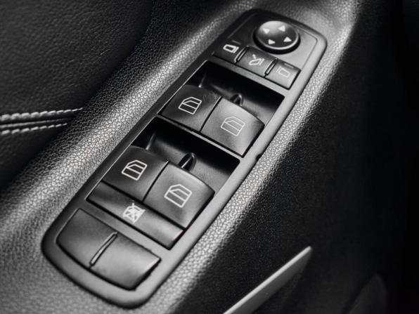 Mercedes-Benz M-Класс II (W164) Рестайлинг с пробегом 2010 года, цена 1 450 000 рублей, 274304 км, внедорожник, Автокод Объявления