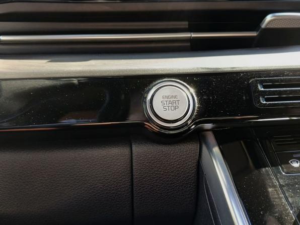 Kia Carnival IV с пробегом 2021 года, цена 3 899 000 рублей, 116400 км, минивэн, Автокод Объявления