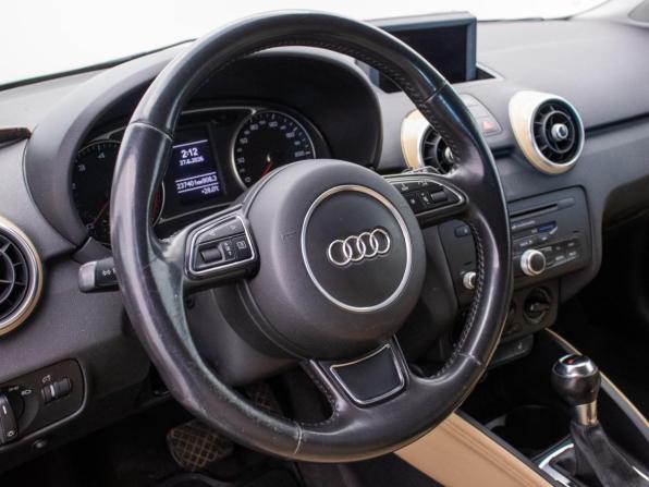 Audi A1 I (8X) с пробегом 2011 года, цена 560 000 рублей, 237150 км, хэтчбек, Автокод Объявления