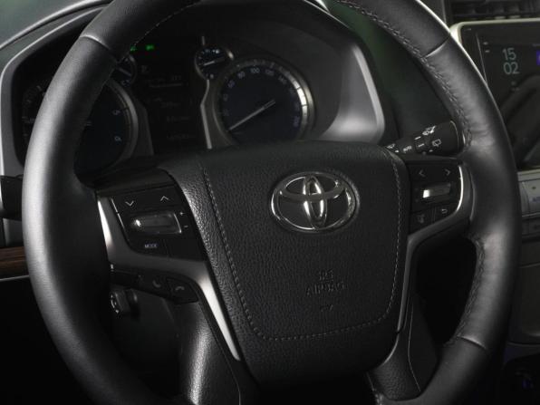 Toyota Land Cruiser Prado 150 Series Рестайлинг 2 с пробегом 2019 года, цена 5 490 000 рублей, 147682 км, внедорожник, Автокод Объявления