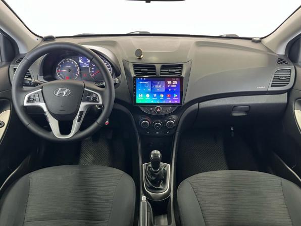 Hyundai Solaris I Рестайлинг с пробегом 2016 года, цена 1 049 000 рублей, 136000 км, седан, Автокод Объявления