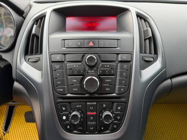 Opel Astra J Рестайлинг с пробегом 2012 года, цена 625 000 рублей, 267300 км, хэтчбек, Автокод Объявления