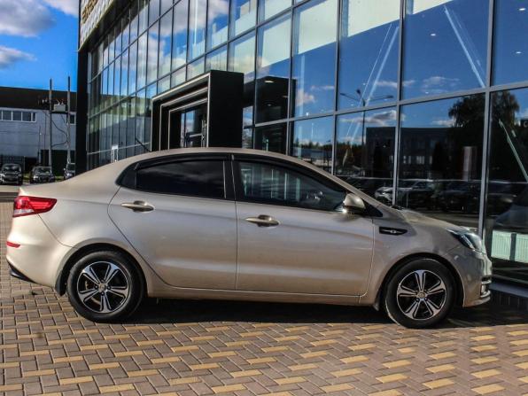 Kia Rio III Рестайлинг с пробегом 2015 года, цена 916 000 рублей, 128170 км, седан, Автокод Объявления