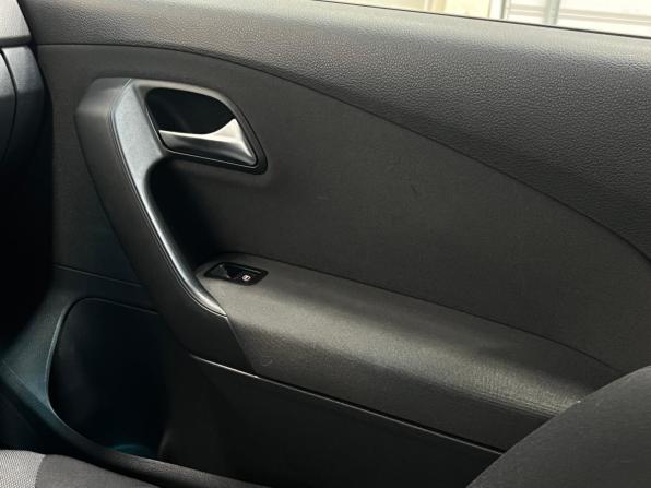 Volkswagen Polo V с пробегом 2011 года, цена 699 000 рублей, 248300 км, хэтчбек, Автокод Объявления