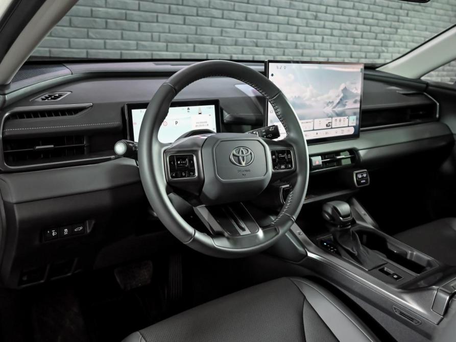 Toyota RAV4 VI (XA60) Екатеринбург  - изображение 12