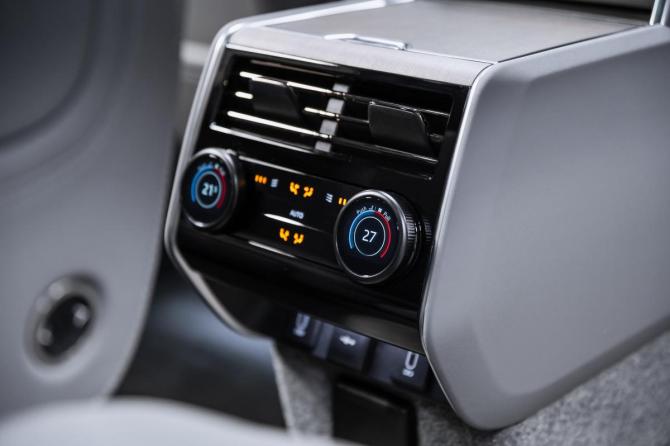 Новый Land Rover Range Rover V 2025 года, цена 35 500 000 рублей, внедорожник, Автокод Объявления