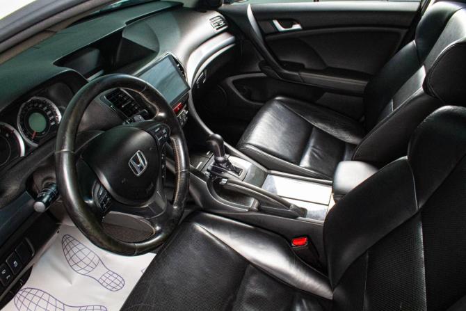 Honda Accord VIII Рестайлинг с пробегом 2011 года, цена 1 289 000 рублей, 250600 км, седан, Автокод Объявления