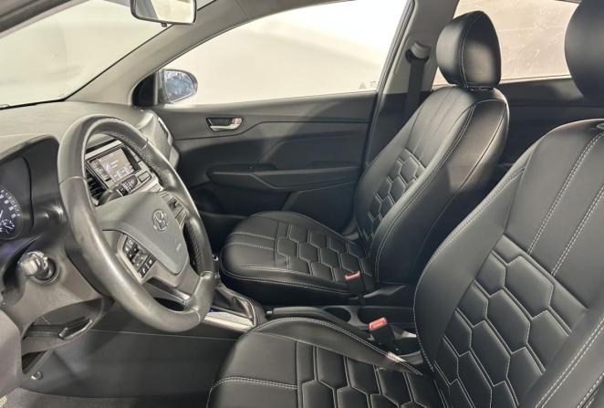 Hyundai Solaris II с пробегом 2018 года, цена 1 370 000 рублей, 131054 км, седан, Автокод Объявления
