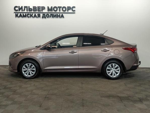 Hyundai Solaris II Рестайлинг с пробегом 2021 года, цена 1 500 000 рублей, 69990 км, седан, Автокод Объявления