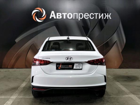Hyundai Solaris II Рестайлинг с пробегом 2022 года, цена 1 570 000 рублей, 88200 км, седан, Автокод Объявления