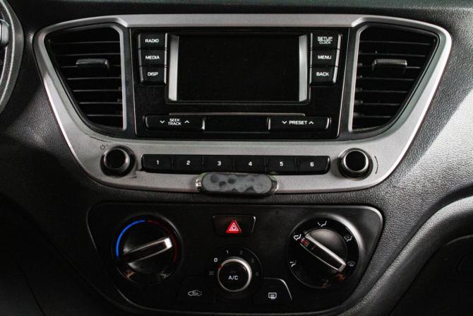 Hyundai Solaris II с пробегом 2018 года, цена 719 000 рублей, 217600 км, седан, Автокод Объявления