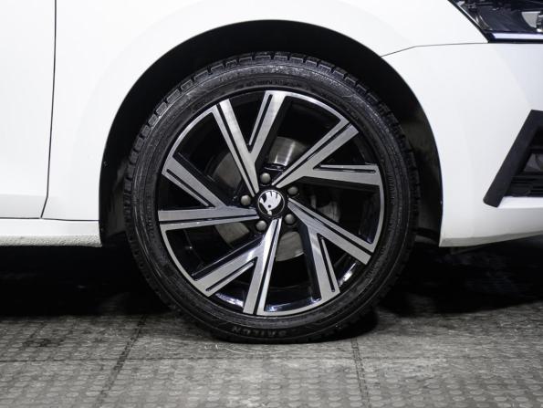 Skoda Octavia IV (A8) с пробегом 2020 года, цена 2 449 000 рублей, 76253 км, лифтбек, Автокод Объявления