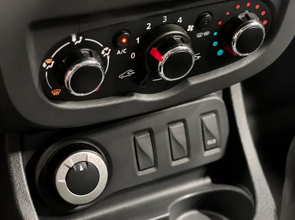 Renault Duster I Рестайлинг с пробегом 2015 года, цена 1 299 000 рублей, 127000 км, внедорожник, Автокод Объявления