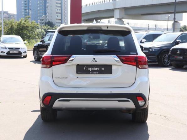 Mitsubishi Outlander III Рестайлинг 3 с пробегом 2021 года, цена 2 980 000 рублей, 36139 км, внедорожник, Автокод Объявления