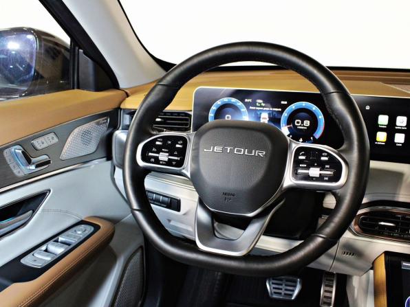 JETOUR X70+ I Рестайлинг с пробегом 2024 года, цена 2 397 000 рублей, 31542 км, внедорожник, Автокод Объявления
