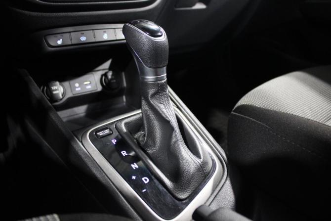 Hyundai Solaris II с пробегом 2019 года, цена 1 380 000 рублей, 57000 км, седан, Автокод Объявления