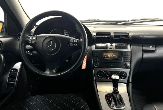 Mercedes-Benz C-Класс II (W203) Рестайлинг с пробегом 2005 года, цена 600 000 рублей, 278147 км, седан, Автокод Объявления