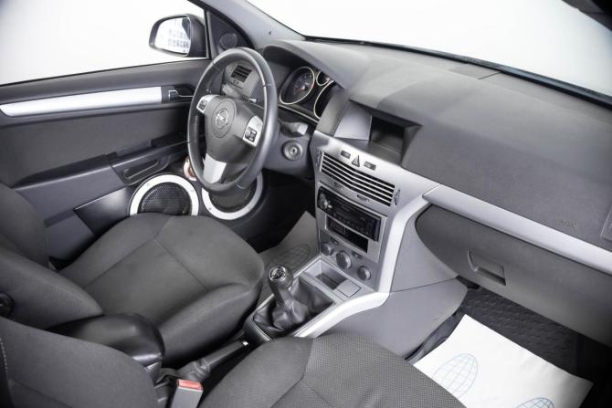 Opel Astra H Рестайлинг с пробегом 2012 года, цена 699 000 рублей, 148800 км, хэтчбек, Автокод Объявления