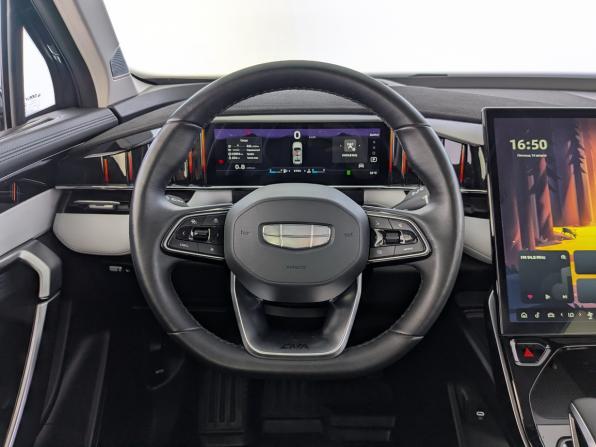 Geely Atlas II с пробегом 2024 года, цена 2 650 000 рублей, 43887 км, внедорожник, Автокод Объявления