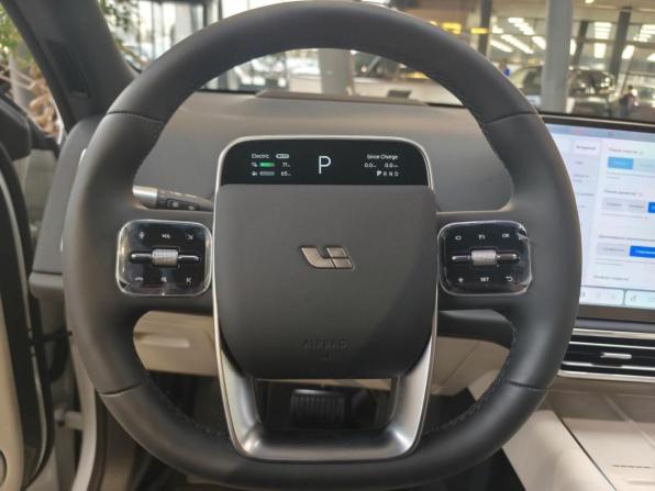 Новый Li Auto (Lixiang) L9 I Рестайлинг 2025 года, цена 11 990 000 рублей, внедорожник, Автокод Объявления
