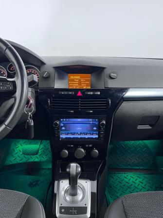 Opel Astra H Рестайлинг с пробегом 2011 года, цена 597 000 рублей, 162356 км, хэтчбек, Автокод Объявления