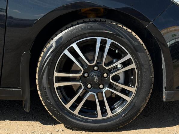 Ford Focus III с пробегом 2012 года, цена 590 000 рублей, 230000 км, хэтчбек, Автокод Объявления