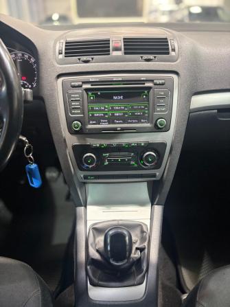 Skoda Octavia II (A5) Рестайлинг с пробегом 2013 года, цена 829 000 рублей, 254120 км, лифтбек, Автокод Объявления