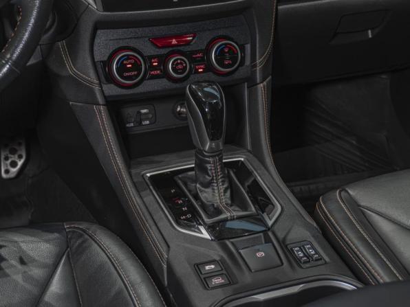 Subaru XV II с пробегом 2018 года, цена 2 390 000 рублей, 104784 км, внедорожник, Автокод Объявления
