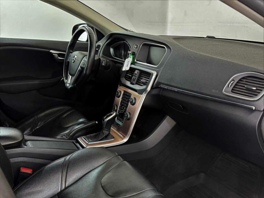 Volvo V40 II Москва  - изображение 13