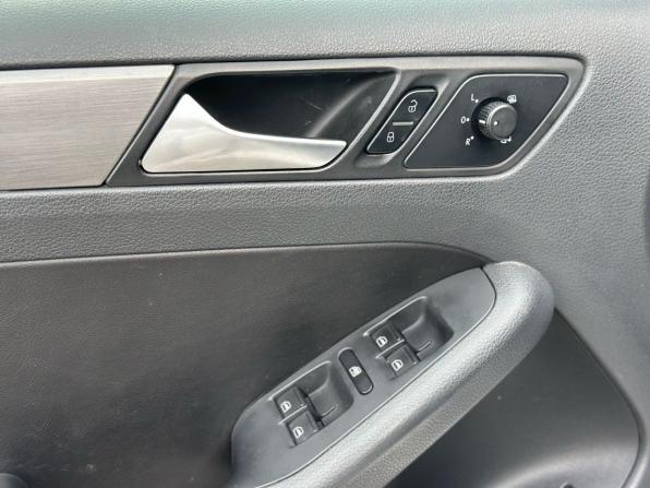 Volkswagen Jetta VI с пробегом 2013 года, цена 1 050 000 рублей, 119047 км, седан, Автокод Объявления