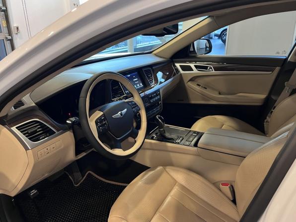 Hyundai Genesis II с пробегом 2014 года, цена 2 275 000 рублей, 106367 км, седан, Автокод Объявления