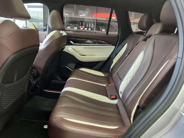 Geely Monjaro I с пробегом 2022 года, цена 3 050 000 рублей, 35641 км, внедорожник, Автокод Объявления