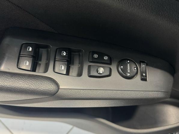 Hyundai Solaris II с пробегом 2019 года, цена 1 215 000 рублей, 125949 км, седан, Автокод Объявления