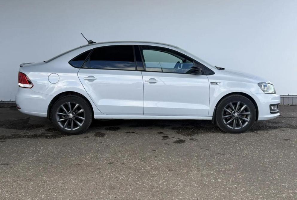 Volkswagen Polo V Рестайлинг Киров  - изображение 4