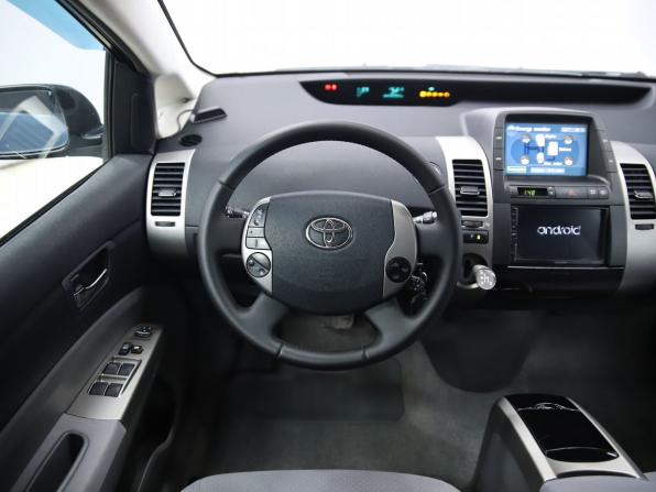 Toyota Prius II Рестайлинг (XW20) с пробегом 2008 года, цена 790 000 рублей, 282955 км, лифтбек, Автокод Объявления