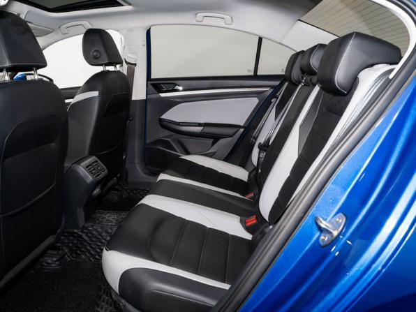 Volkswagen Bora IV с пробегом 2022 года, цена 2 130 000 рублей, 4635 км, седан, Автокод Объявления
